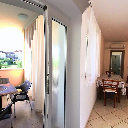 Apartments Goltes Lovrečica エクステリア 写真
