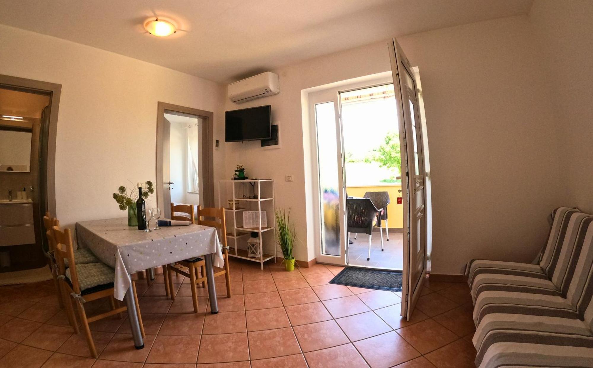 Apartments Goltes Lovrečica エクステリア 写真