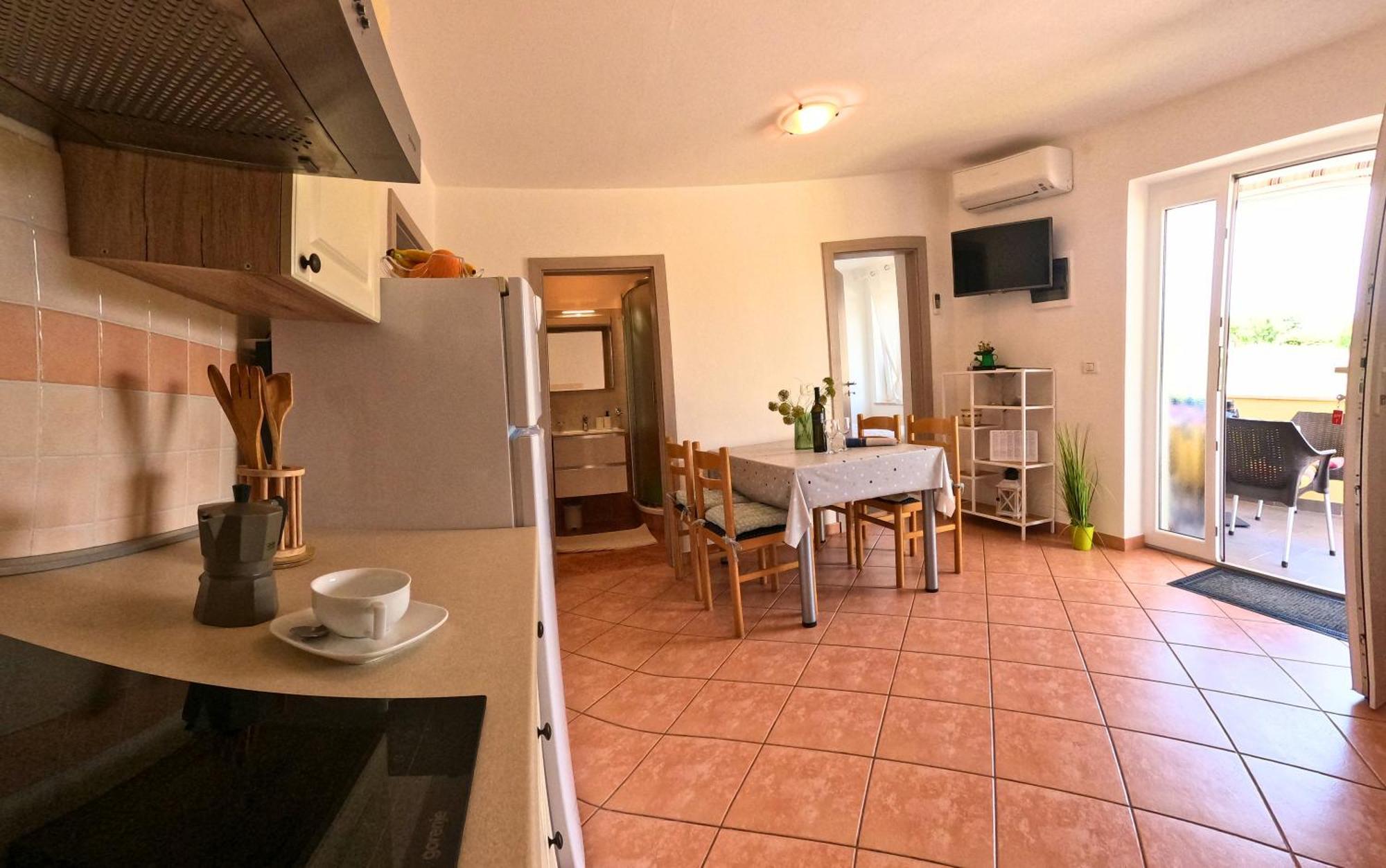 Apartments Goltes Lovrečica エクステリア 写真